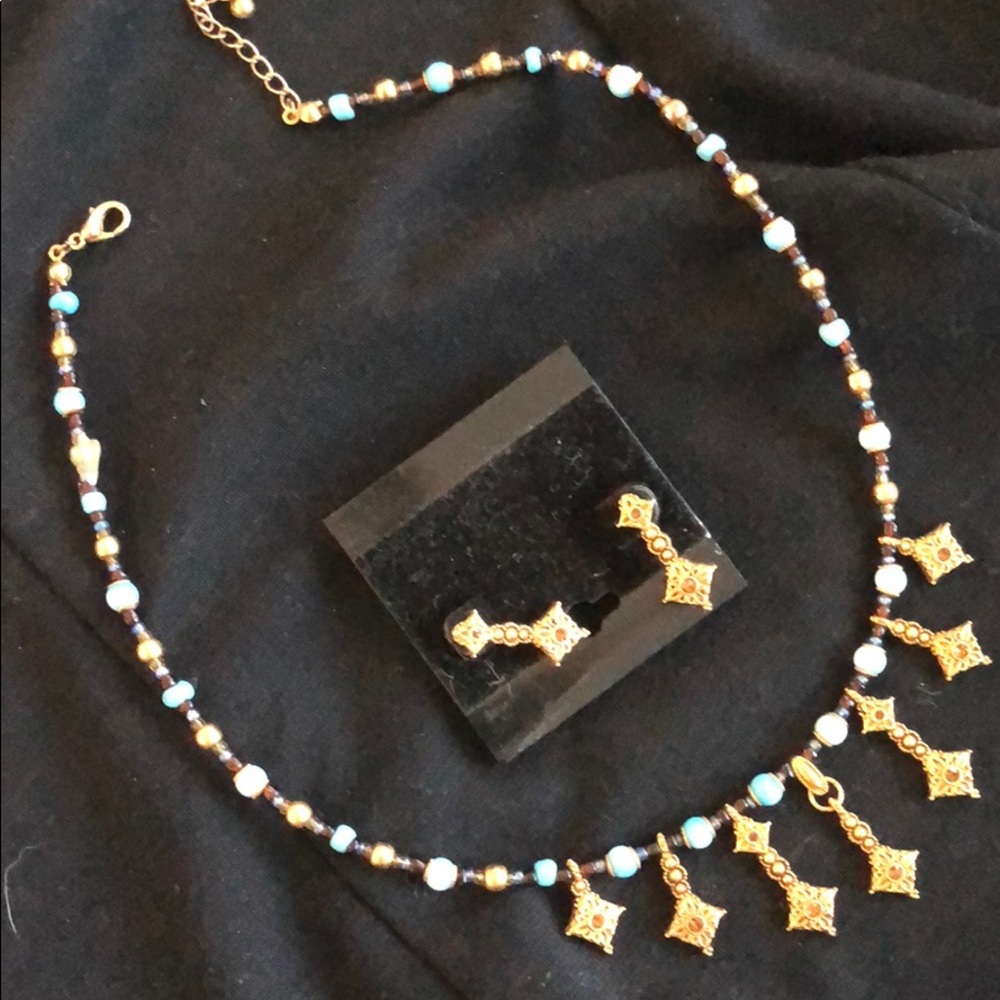 Necklace/earring matching set